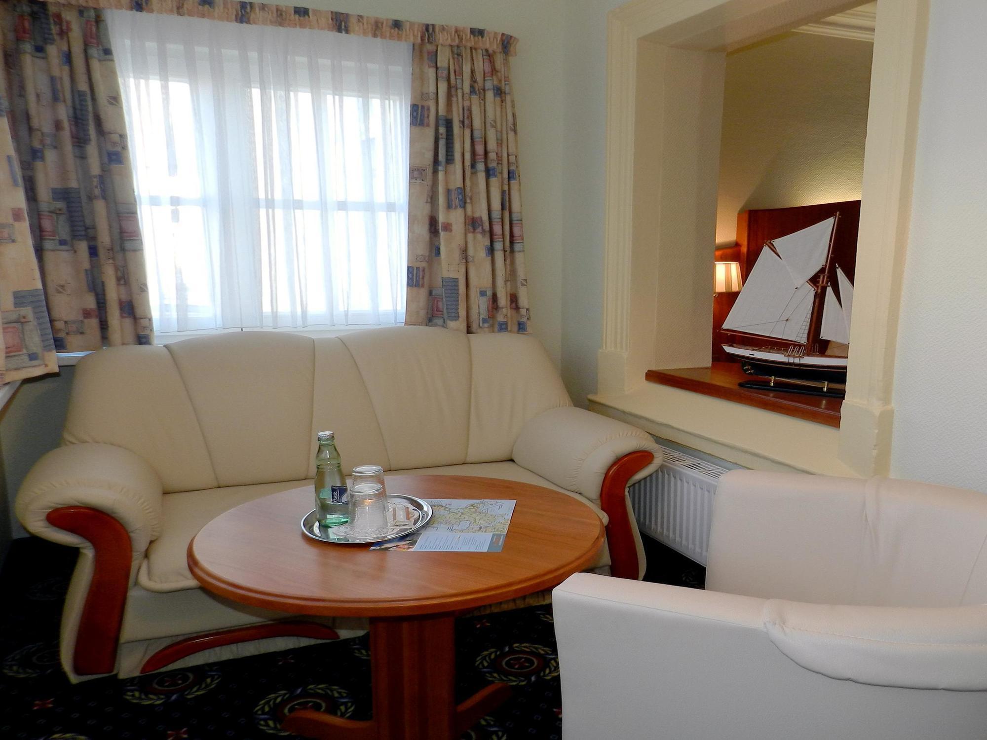 เดาท์เชฟลักเกโฮเต็ล Hotel บินซ์ ภายนอก รูปภาพ