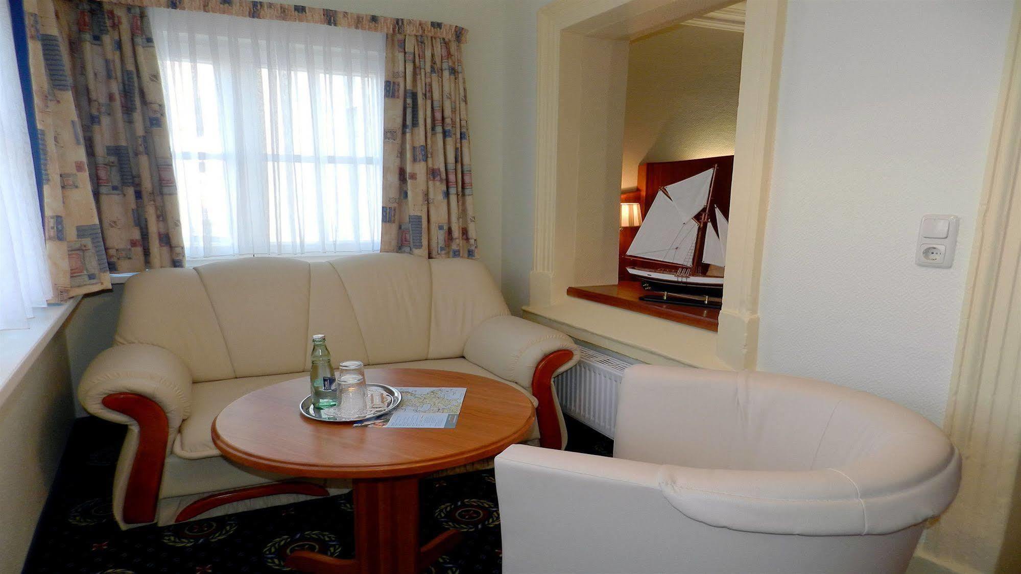 เดาท์เชฟลักเกโฮเต็ล Hotel บินซ์ ภายนอก รูปภาพ